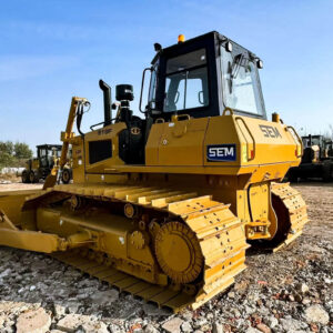 Бульдозер SEM 818F
