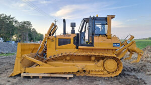 Бульдозер SEM 818F
