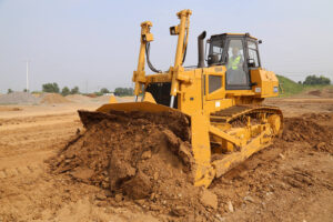 Бульдозер SEM 824F