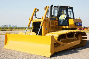 Бульдозер SEM 818F
