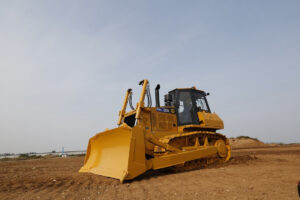 Бульдозер SEM 816D