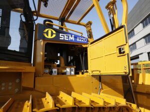 Бульдозер SEM 822D