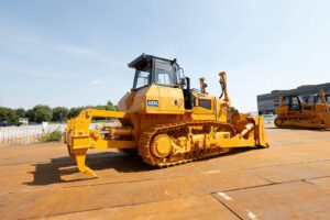 Бульдозер SEM 824F