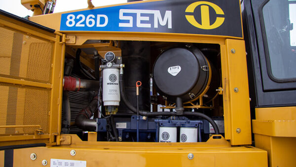 Простое техническое обслуживание бульдозера SEM 826D