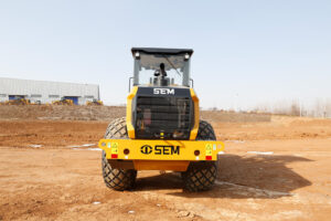 Грунтовый каток SEM 514F
