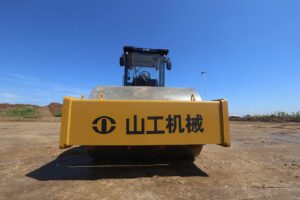 Грунтовый каток SEM 520F