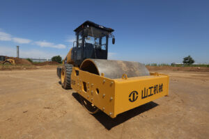 Грунтовый каток SEM 520F