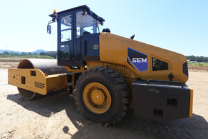 Грунтовый каток SEM 522F