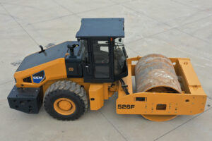 Грунтовый каток SEM 526F