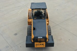 Грунтовый каток SEM 526F