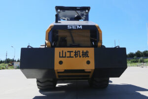 Грунтовый каток SEM 526F