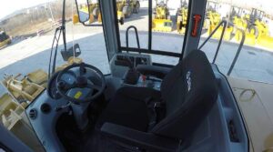 Фронтальный погрузчик SEM 655D