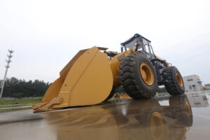 Фронтальный погрузчик SEM 655F