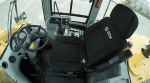 Фронтальный погрузчик SEM 660D