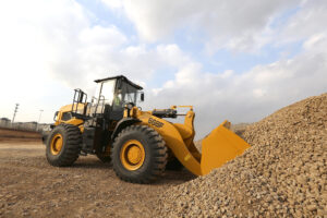 Фронтальный погрузчик SEM 668F